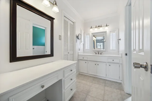 $2,200 | 1833 Saxony Lane, Houston, TX 77058