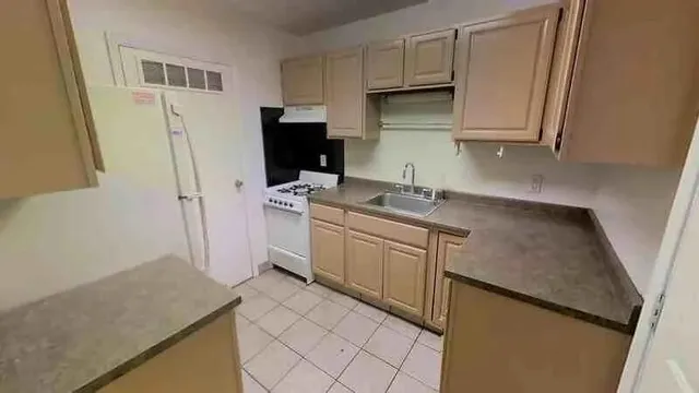 $319,900 | 822 Starwick Drive, Ann Arbor, MI 48105