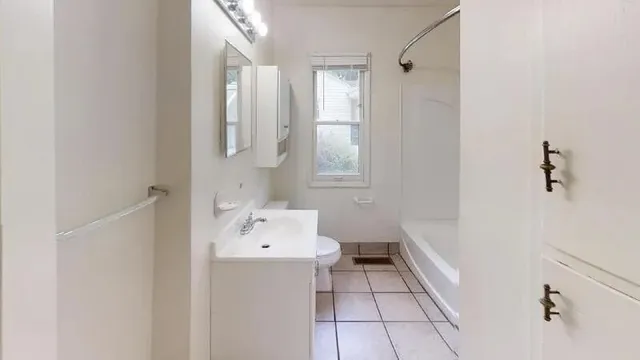 $319,900 | 822 Starwick Drive, Ann Arbor, MI 48105