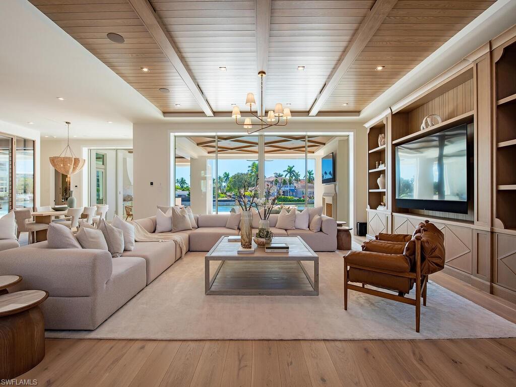 306 Springline Drive Naples, FL 34102 - Photo 17 of 50