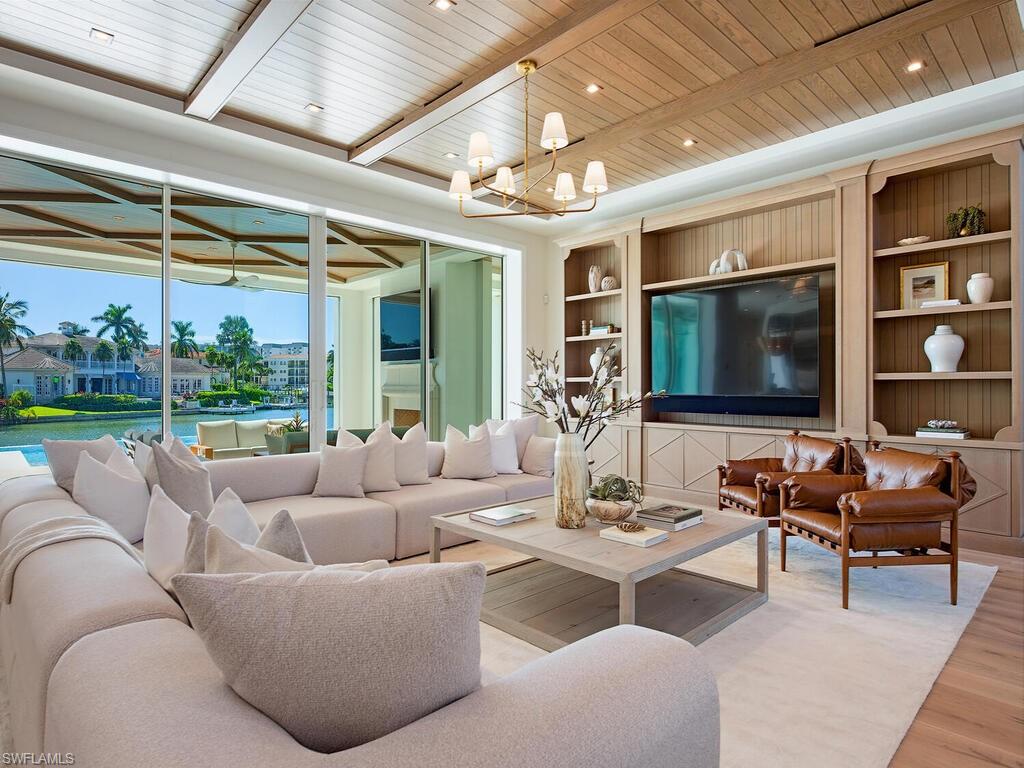 306 Springline Drive Naples, FL 34102 - Photo 19 of 50