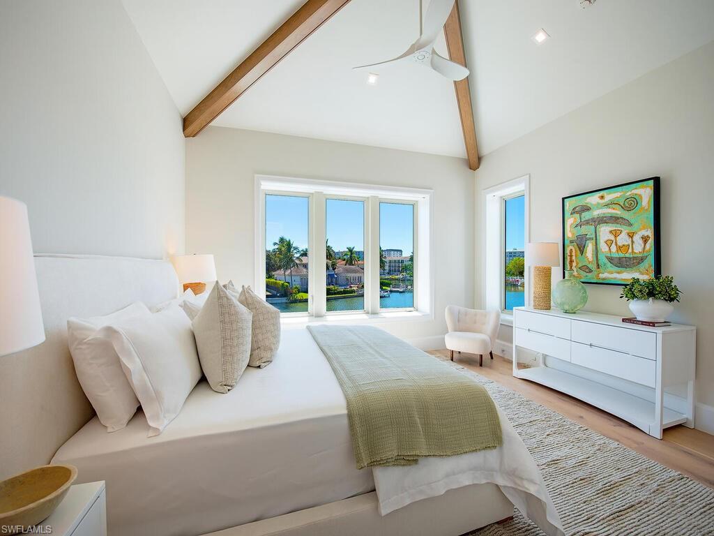 306 Springline Drive Naples, FL 34102 - Photo 38 of 50 Bathroom 3