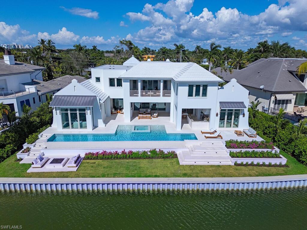 306 Springline Drive Naples, FL 34102 - Photo 10 of 50