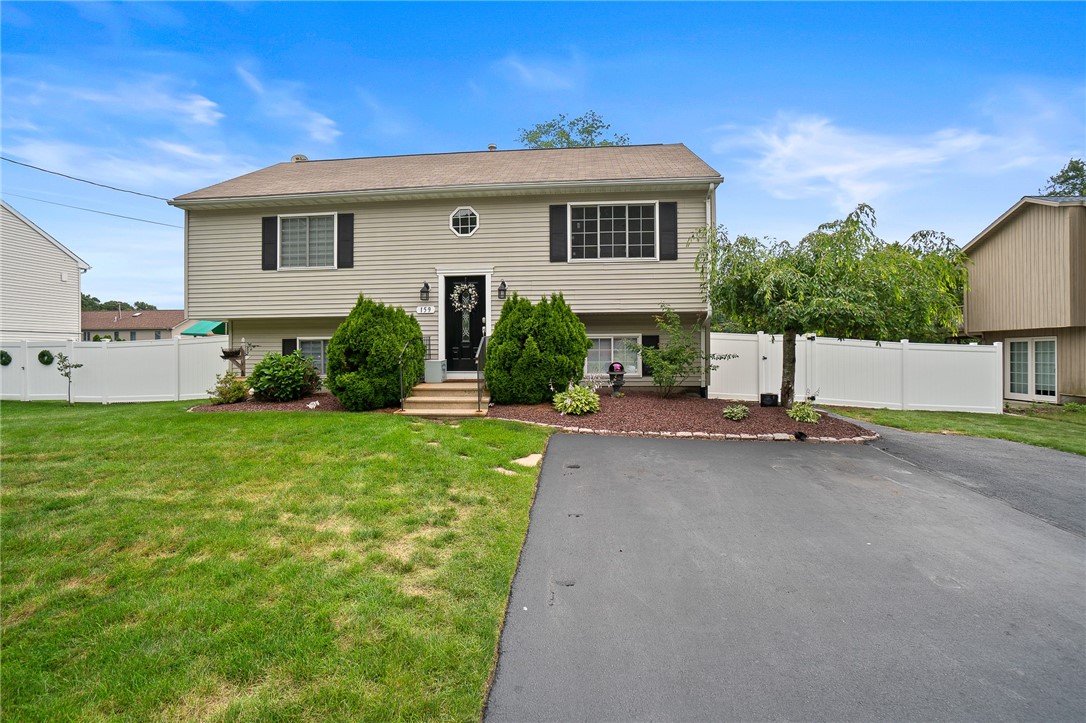 159 Mohawk Trail Cranston, RI 02921 - Photo 1 of 27 Gallery Image 1