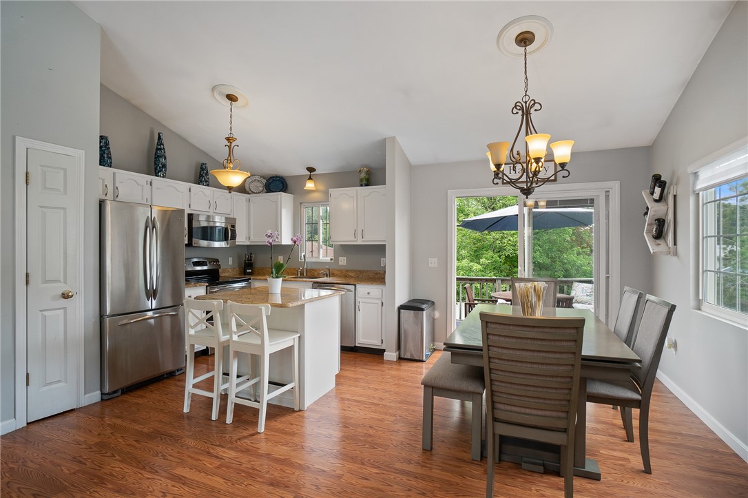 159 Mohawk Trail Cranston, RI 02921 - Photo 6 of 27 Gallery Image 6
