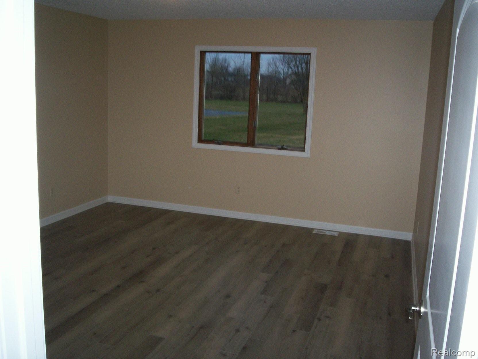 24146 Merriman Road New Boston, MI 48164 - Photo 8 of 15 MERRIMAN 010.JPG