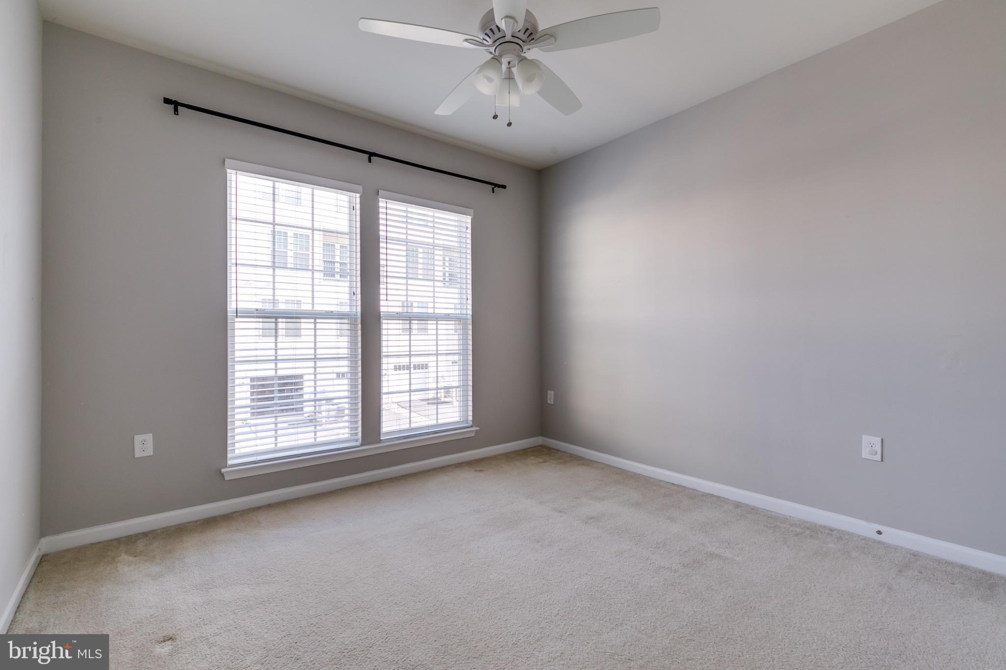 20581 Geddes Terrace Ashburn, VA 20147 - Photo 29 of 37 an empty room with a window