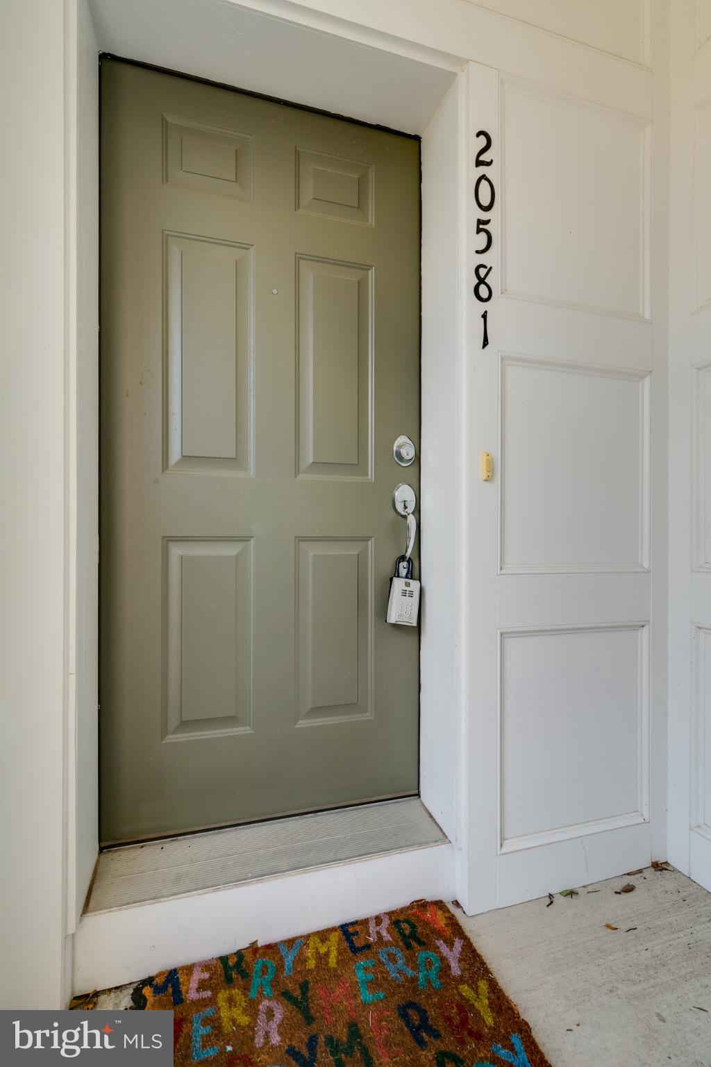 20581 Geddes Terrace Ashburn, VA 20147 - Photo 3 of 37 a view of utility room