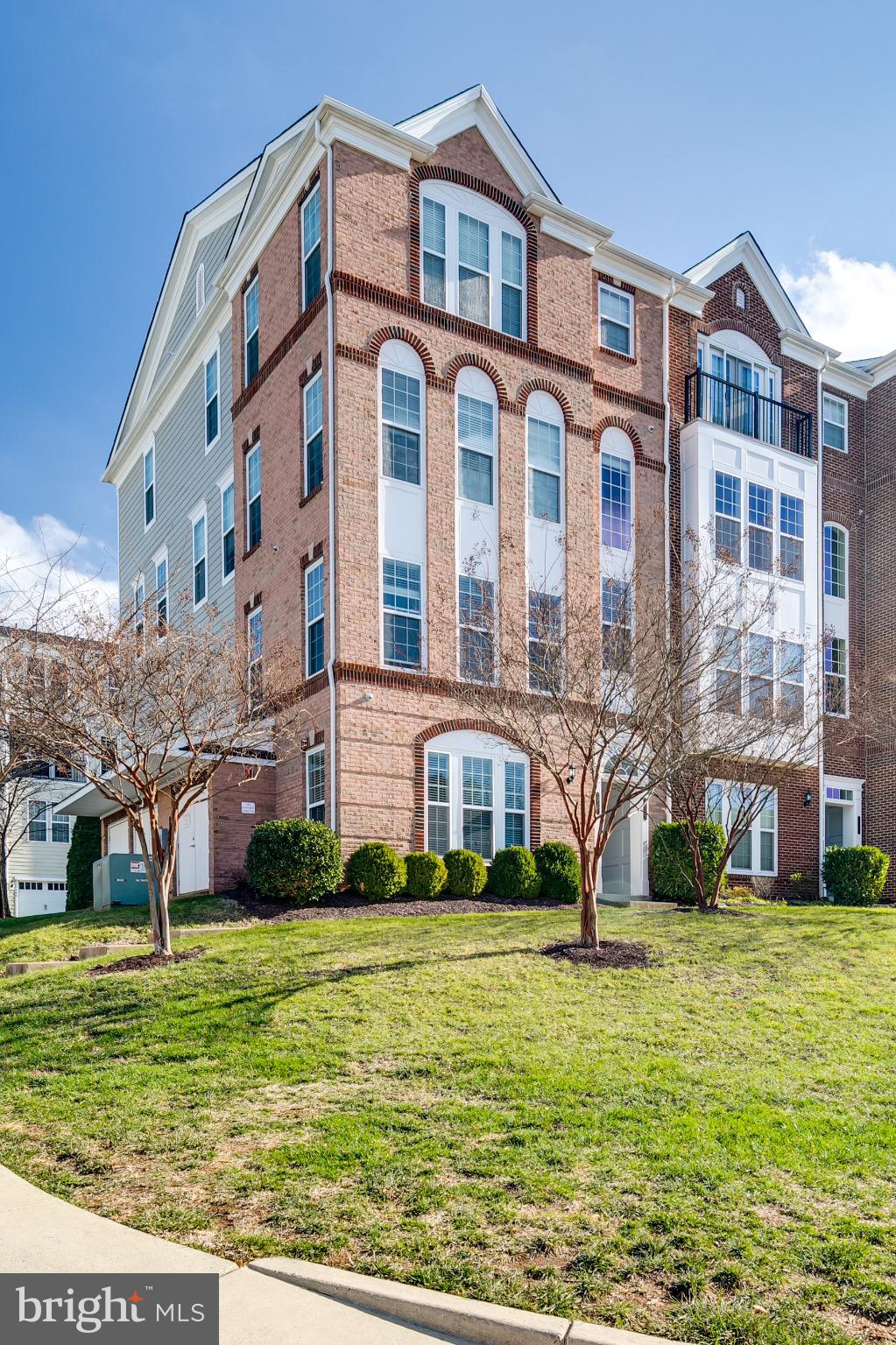 20581 Geddes Terrace Ashburn, VA 20147 - Photo 34 of 37 a front view of building with yard