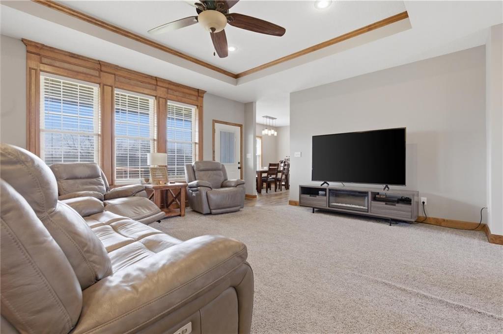 13072 Turnage Road Richmond, MO 64085 - Photo 8 of 41