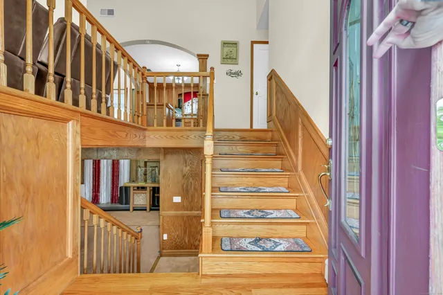 a view of entryway and hall