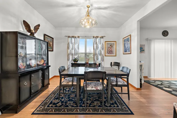 $279,000 | 110 Jockey Court, Grayslake, IL 60030