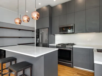 $3,300 | 1 South Leavitt Street, Unit 407, Chicago, IL 60612
