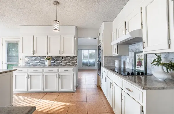 $400,000 | 1102 St Croix Court, Arlington, TX 76012