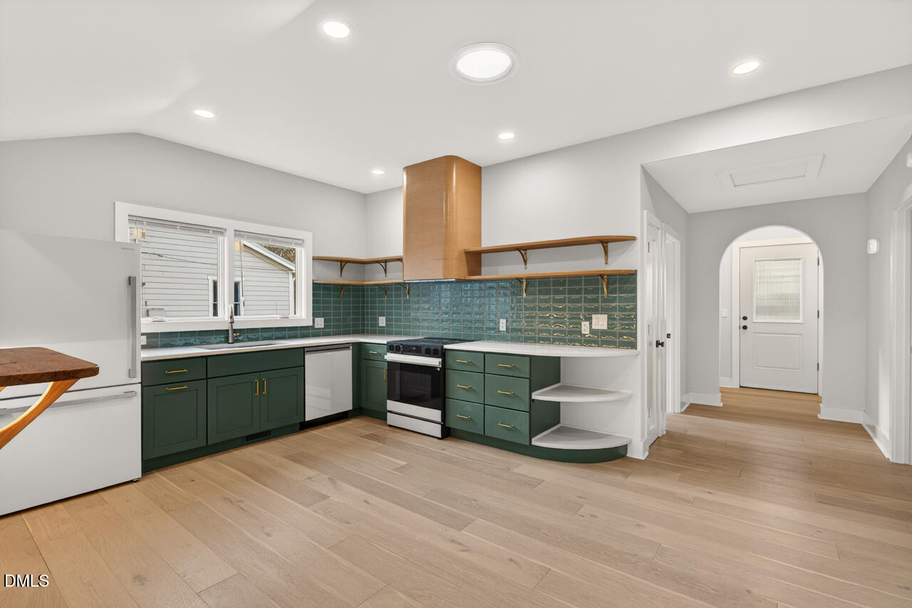 101 Colson Street Carrboro, NC 27510 - Photo 4 of 50 07