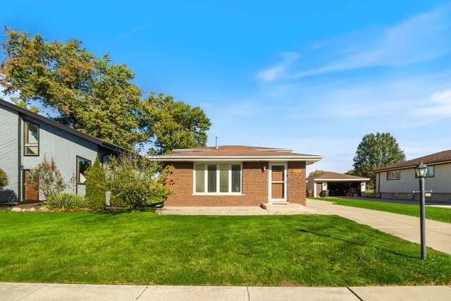 $340,000 | 5244 170th Street, Oak Forest, IL 60452
