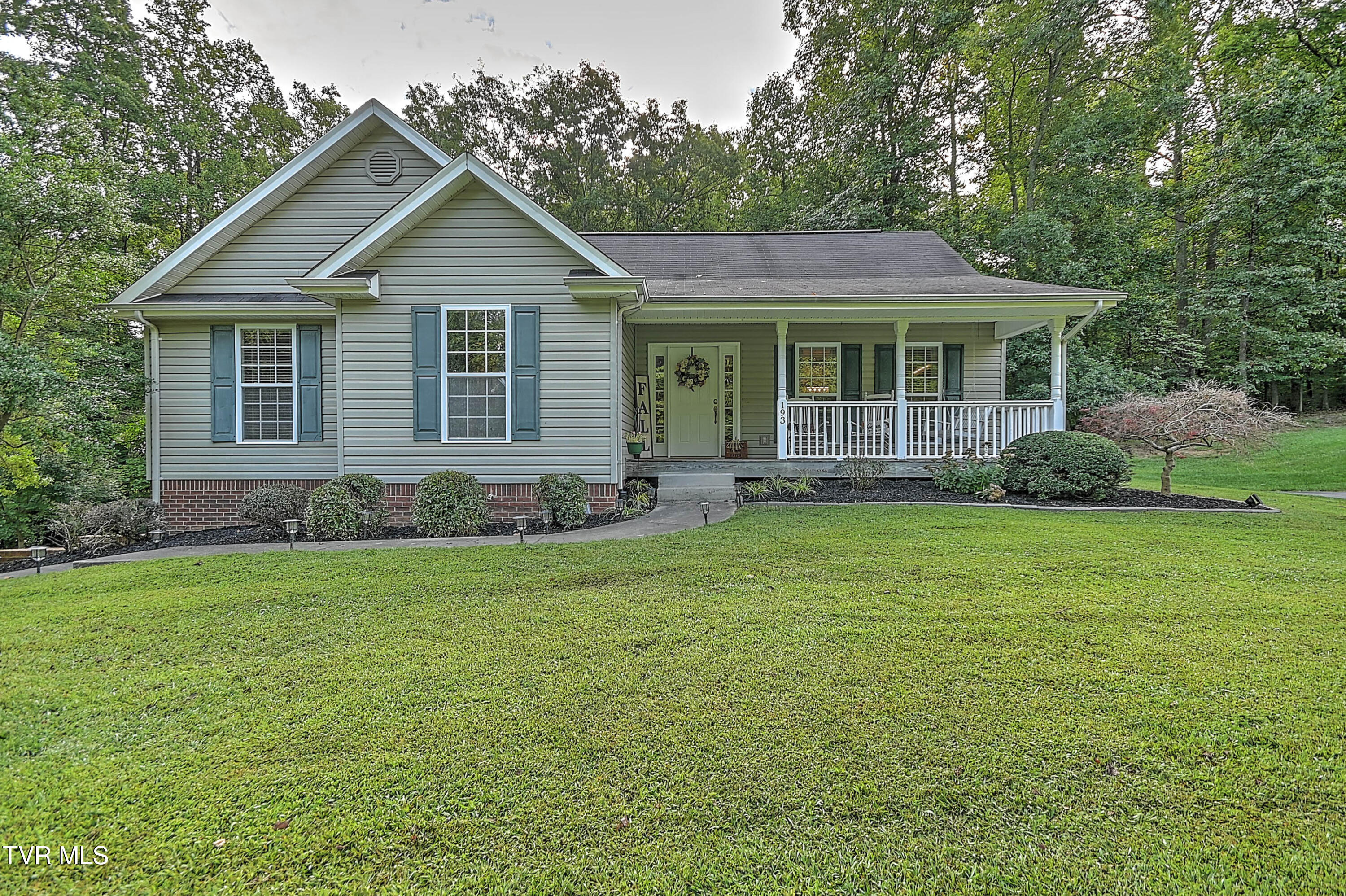 193 Pickens Road Kingsport, TN 37663 - Photo 2 of 53 193 Pickens HH-2