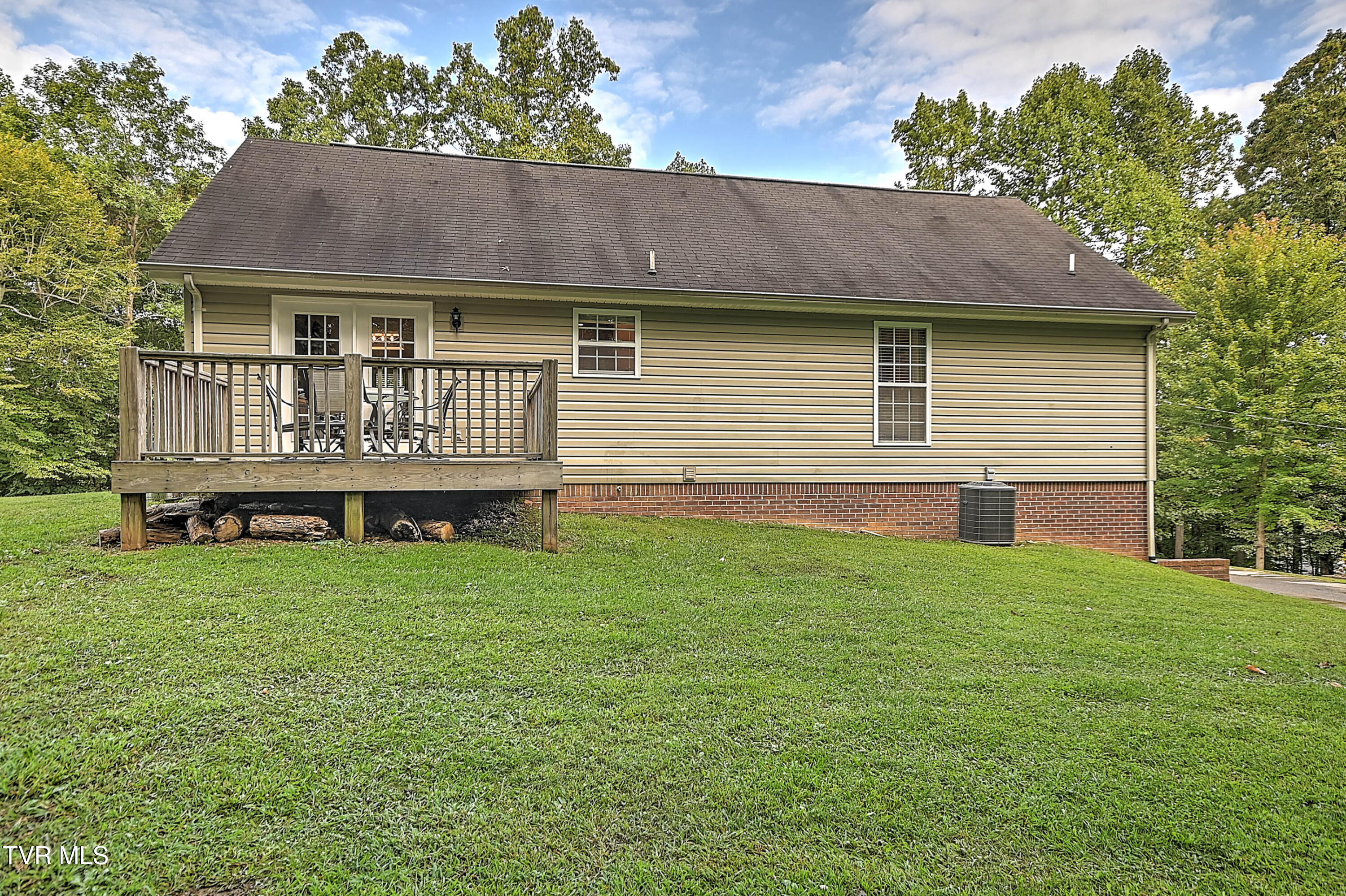 193 Pickens Road Kingsport, TN 37663 - Photo 41 of 53 193 Pickens HH-39