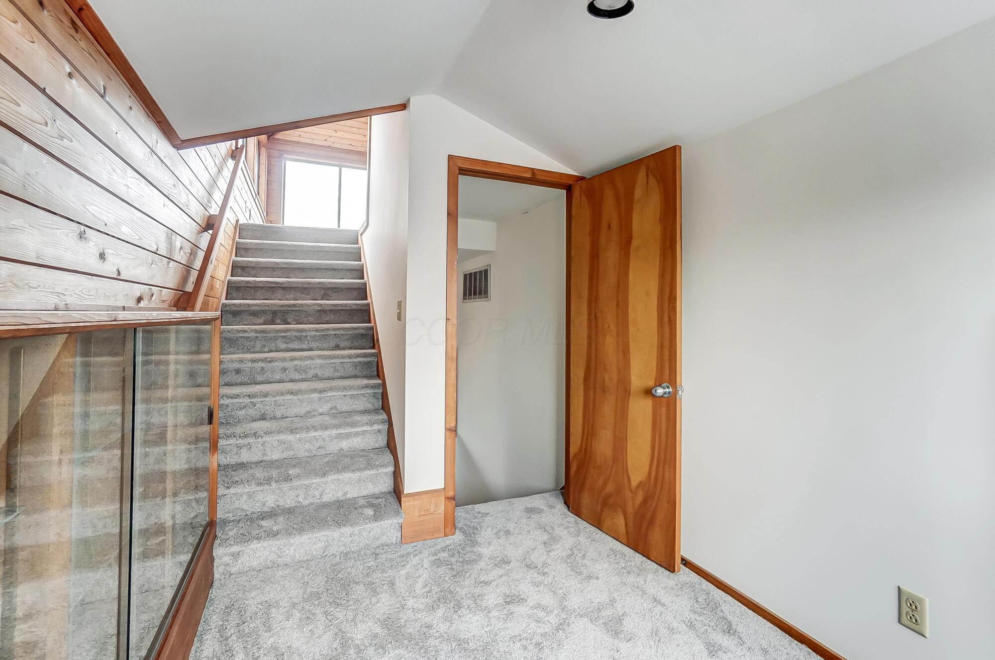 11055 Reynolds Road Utica, OH 43080 - Photo 25 of 62 036