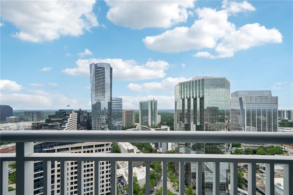 3338 Peachtree Road Northeast, Unit 3006 Atlanta, GA 30326 - Photo 28 of 35 a balcony with city view