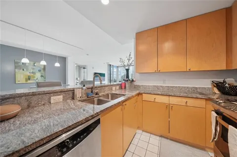 $490,000 | 3338 Peachtree Road Northeast, Unit 3006, Atlanta, GA 30326