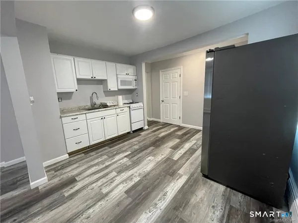 $2,150 | 1044 Farmington Avenue, Berlin, CT 06037