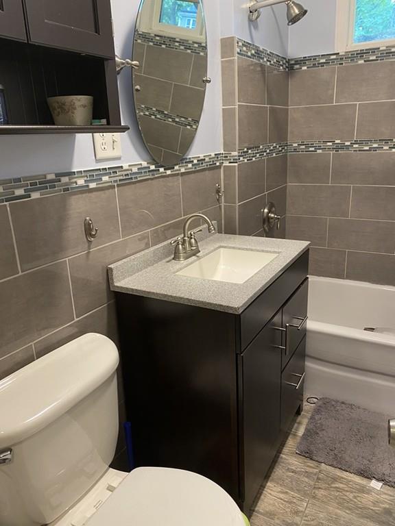 2 Mystic Street Worcester, MA 01607 - Photo 16 of 33