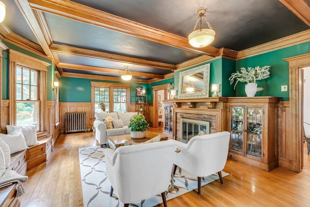 24 Crescent Road Longmeadow, MA 01106 - Photo 8 of 40 Gallery Image 8