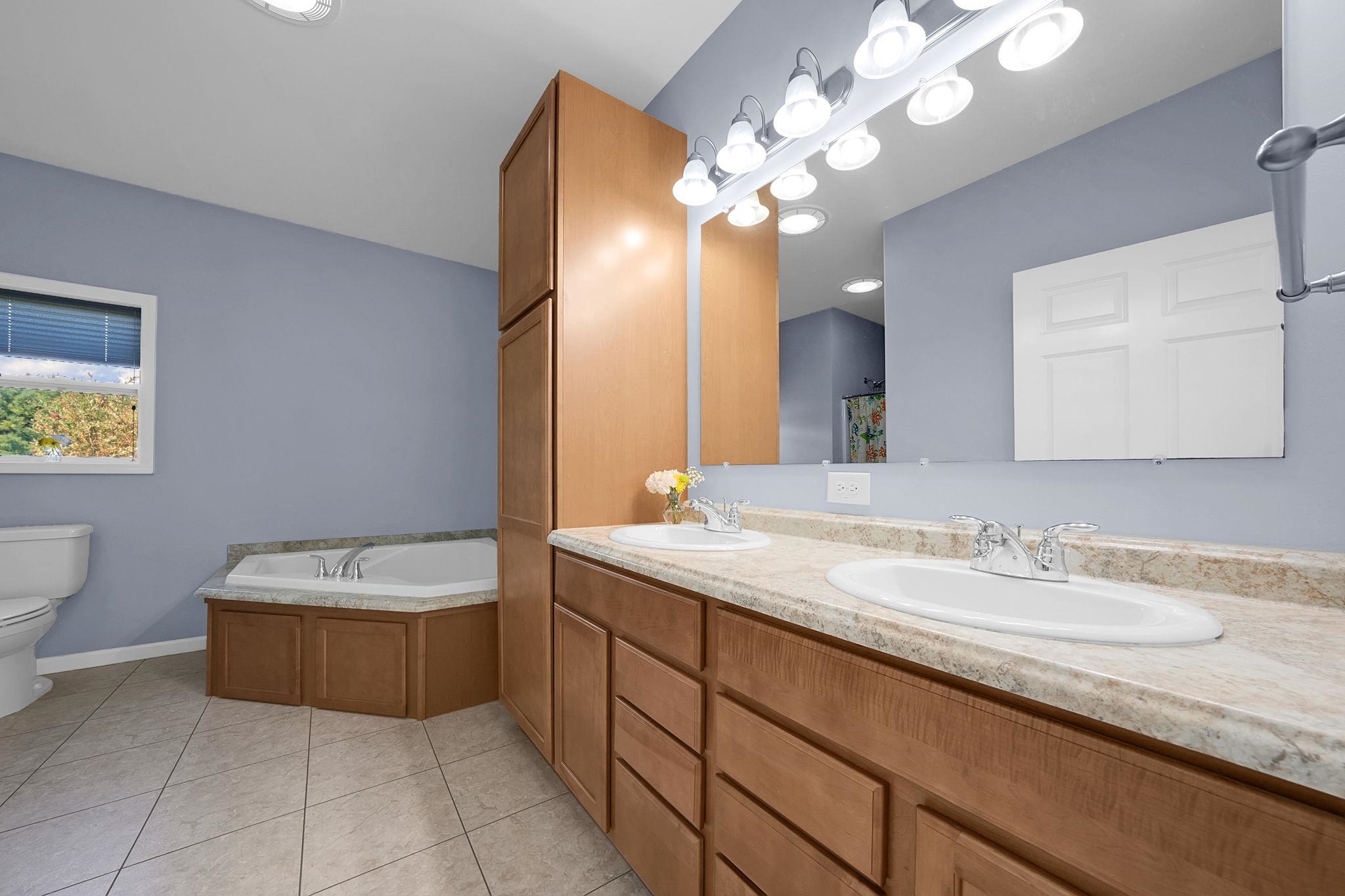 7895 Lindsey Road Casco, MI 48064 - Photo 5 of 26 Features tub & Shower