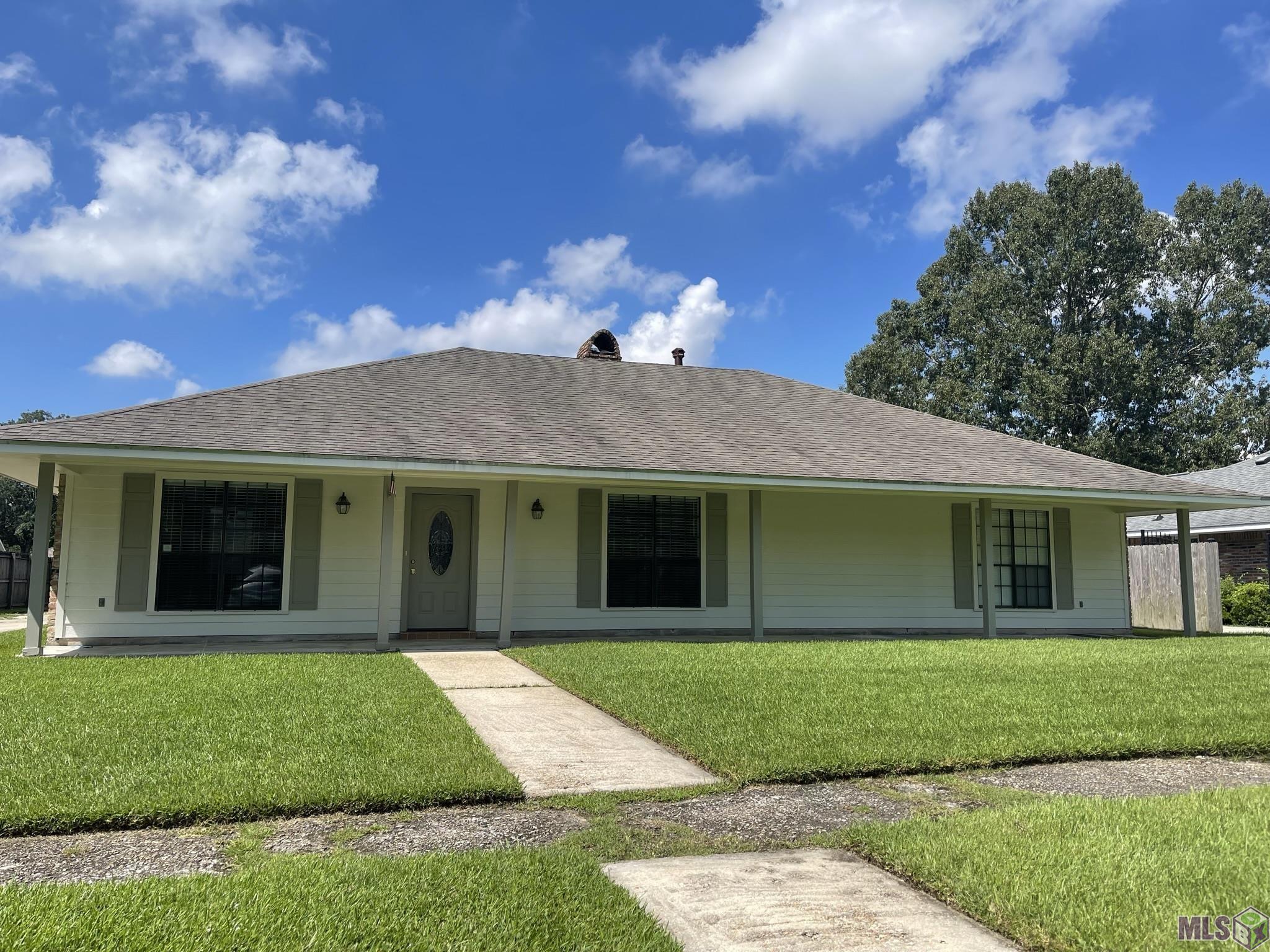 5016 5 Forks Drive Baton Rouge, LA 70817 - Photo 1 of 11