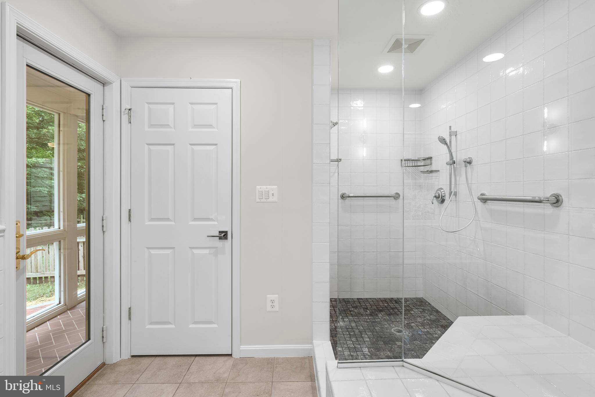 15720 Comus Road Clarksburg, MD 20871 - Photo 32 of 68 Primary bath