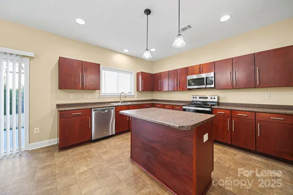 $2,300 | 6223 Woodland Commons Drive, Charlotte, NC 28269