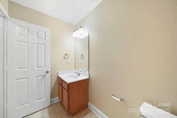 $2,300 | 6223 Woodland Commons Drive, Charlotte, NC 28269