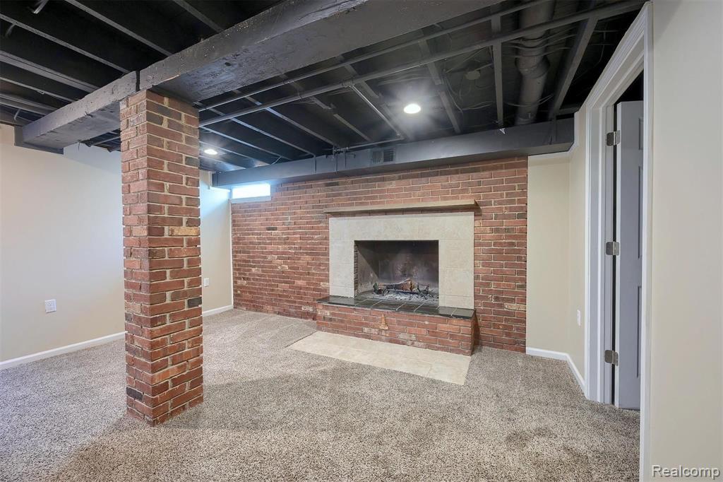 1712 Rochester Road Leonard, MI 48367 - Photo 17 of 29