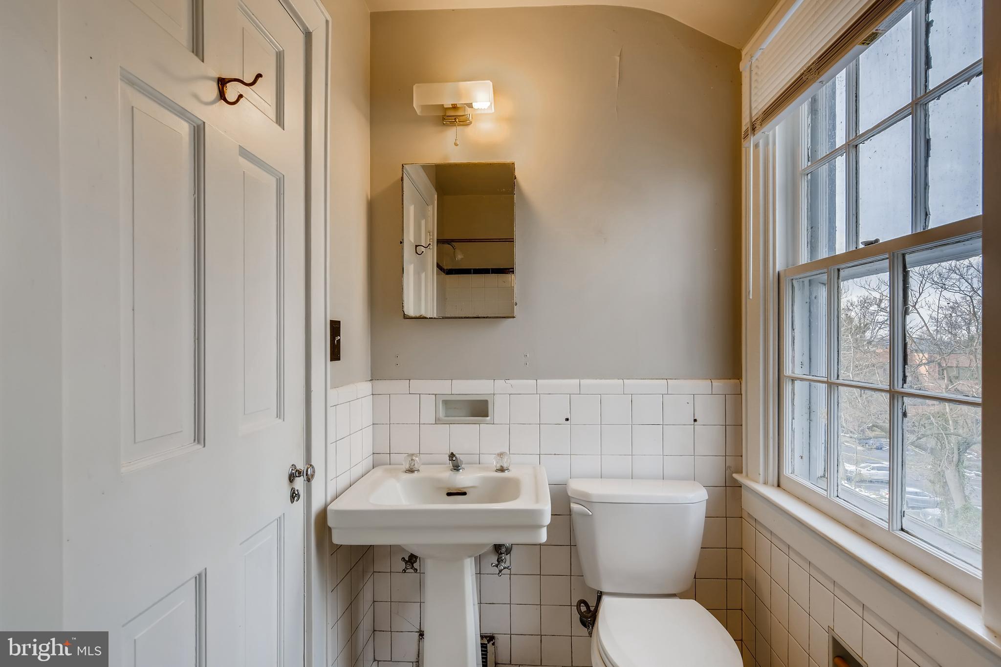 408 East Joppa Road Towson, MD 21286 - Photo 17 of 29 Gallery Image 17