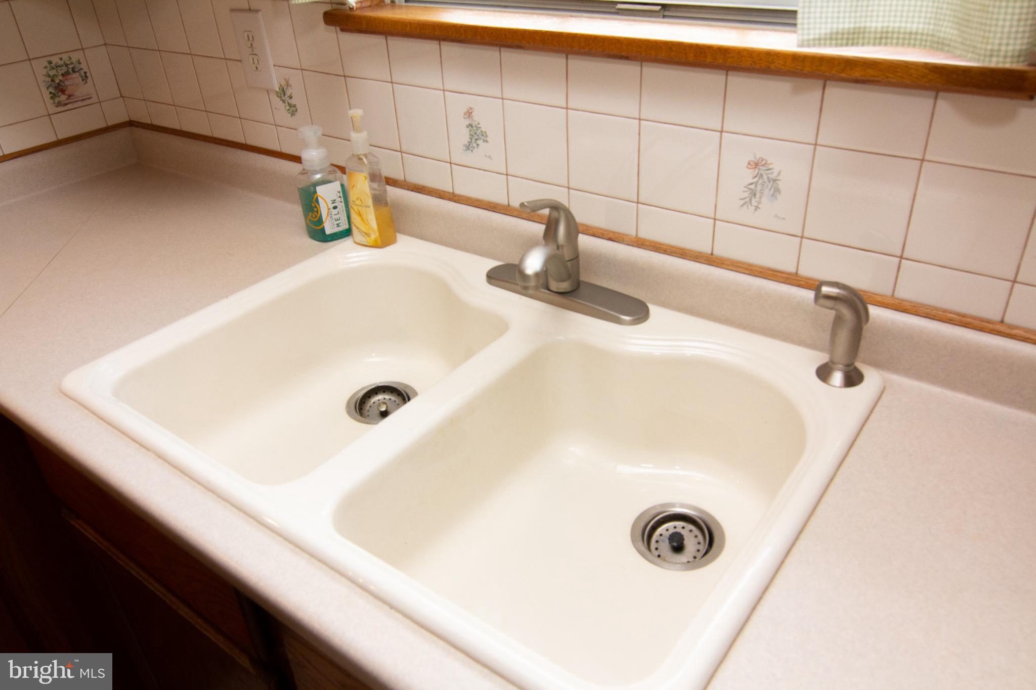 561 Hook Road Westminster, MD 21157 - Photo 7 of 30 Double Kitchen Sink