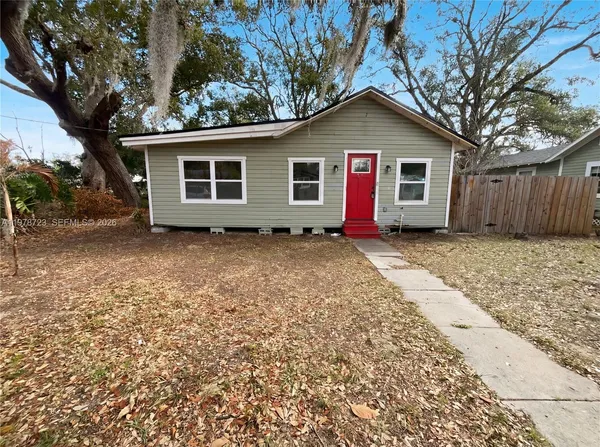 $215,000 | 244 South Rhodes Street, Mount Dora, FL 32757