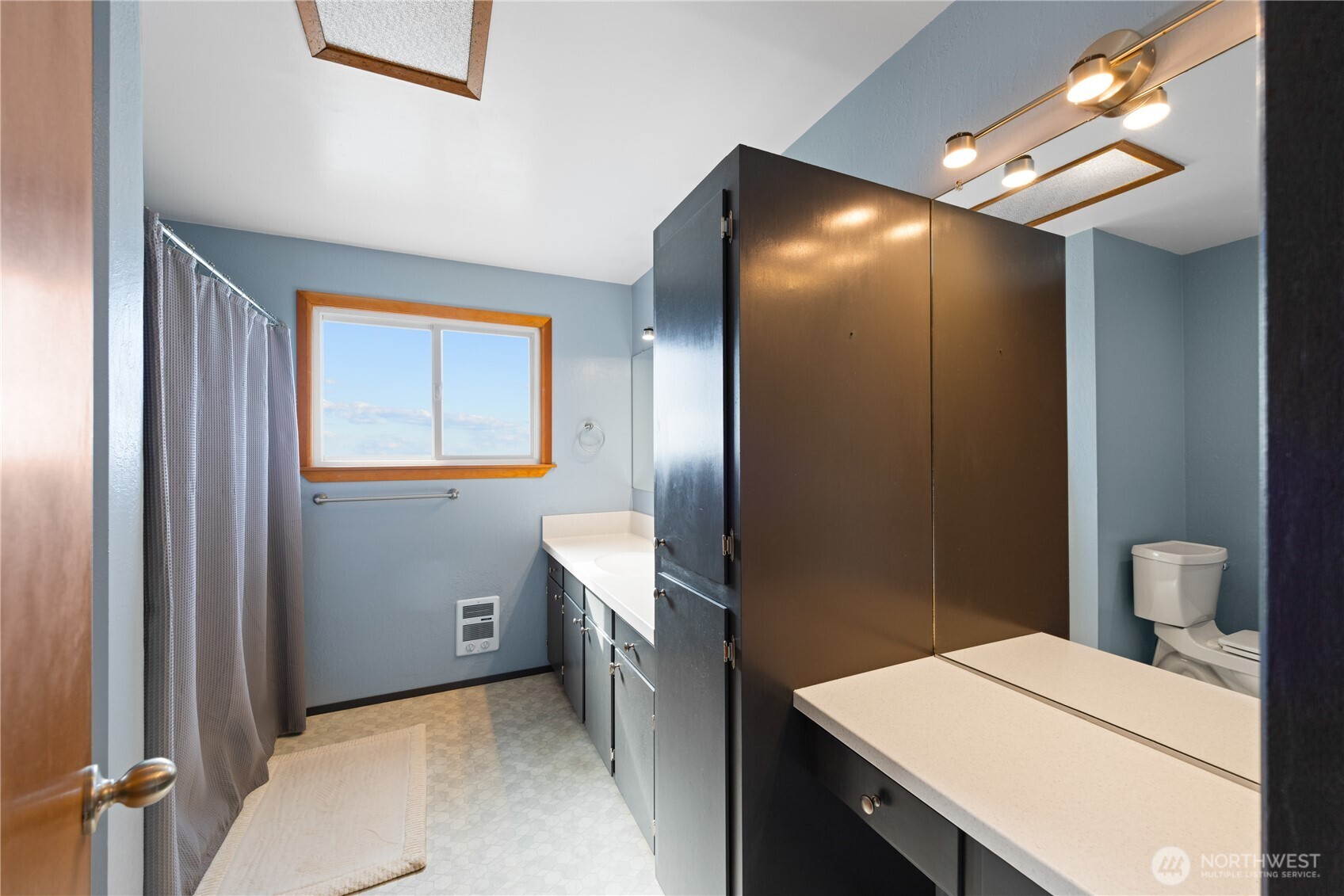 2143 West Beach Road Oak Harbor, WA 98277 - Photo 23 of 40