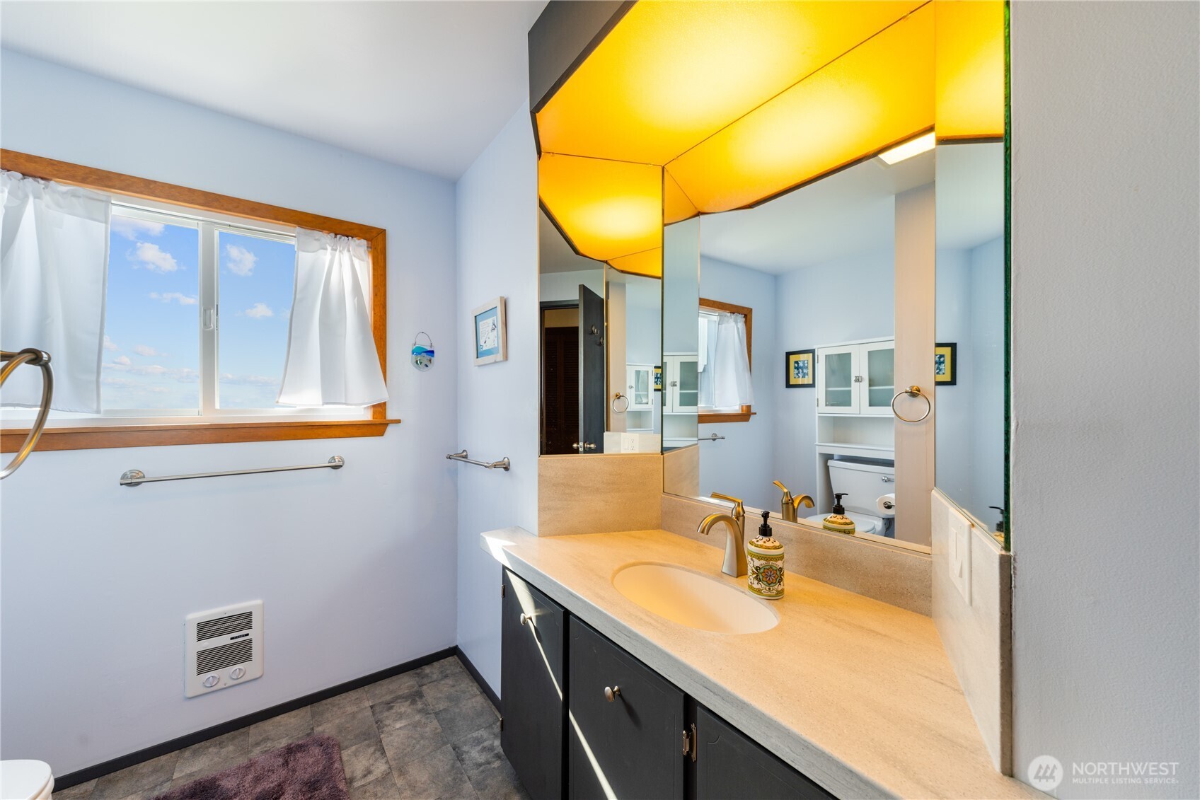 2143 West Beach Road Oak Harbor, WA 98277 - Photo 28 of 40