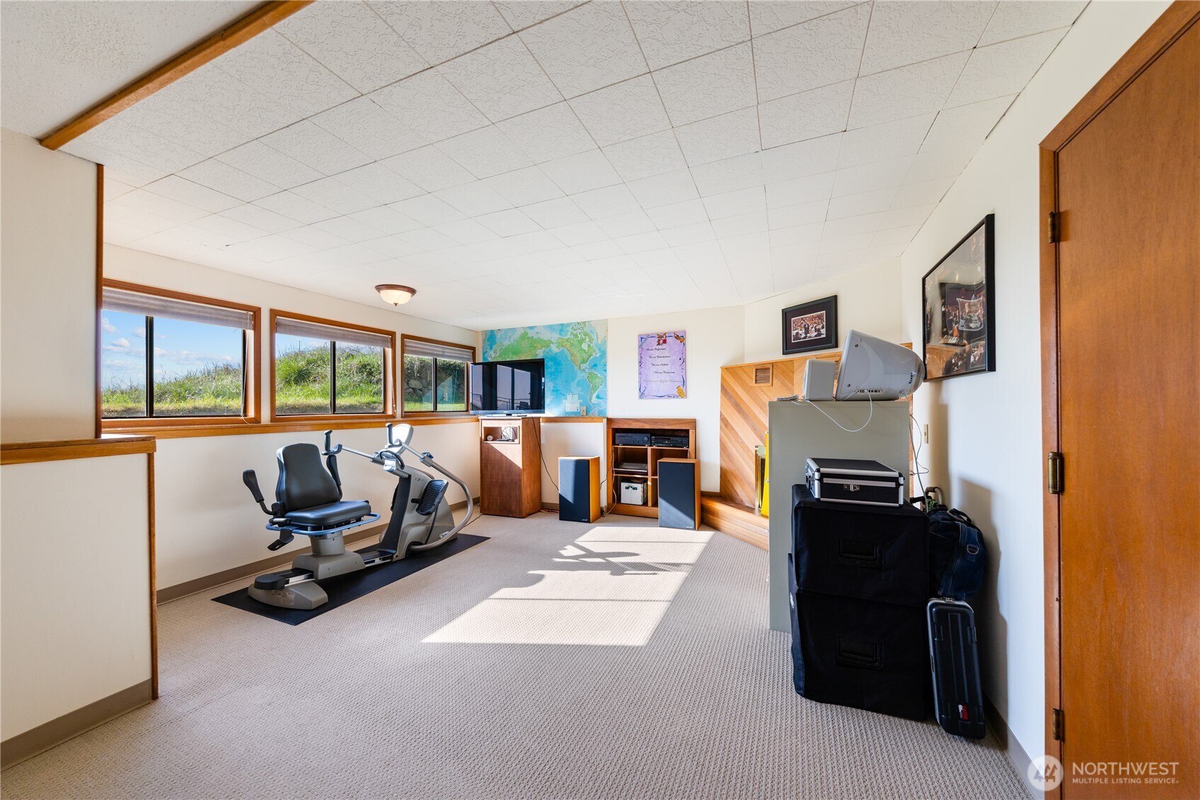 2143 West Beach Road Oak Harbor, WA 98277 - Photo 31 of 40