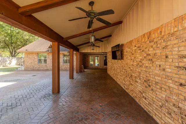 a view of a house with entertaining space