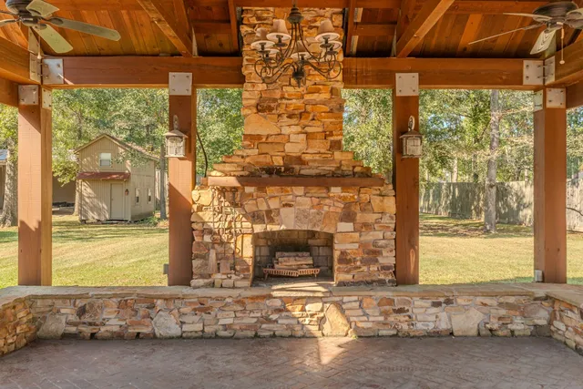 a house view with a outdoor space