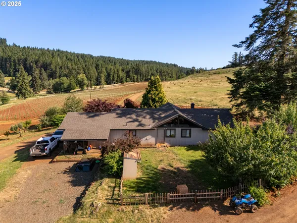 $3,500,000 | 1066 Red Hill Road, Oakland, OR 97462