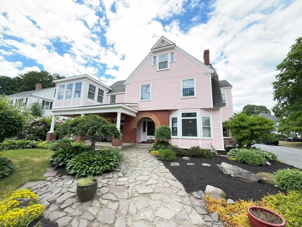$829,900 | 47 Salem Street, Haverhill, MA 01835