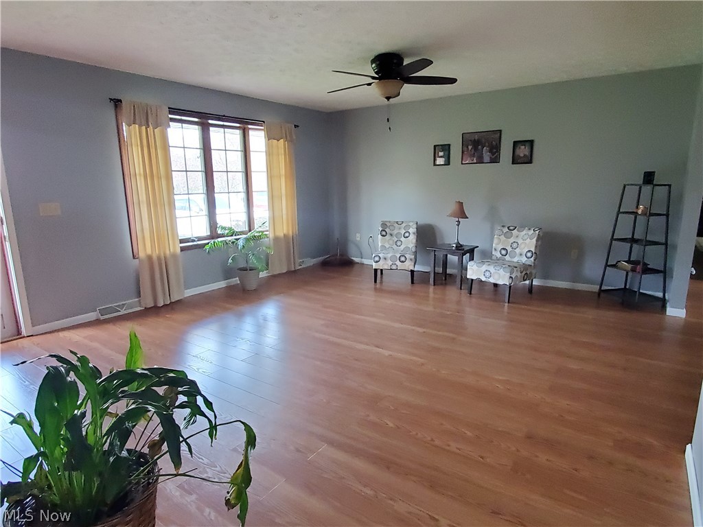 14016 Carter Road Wakeman, OH 44889 - Photo 4 of 24