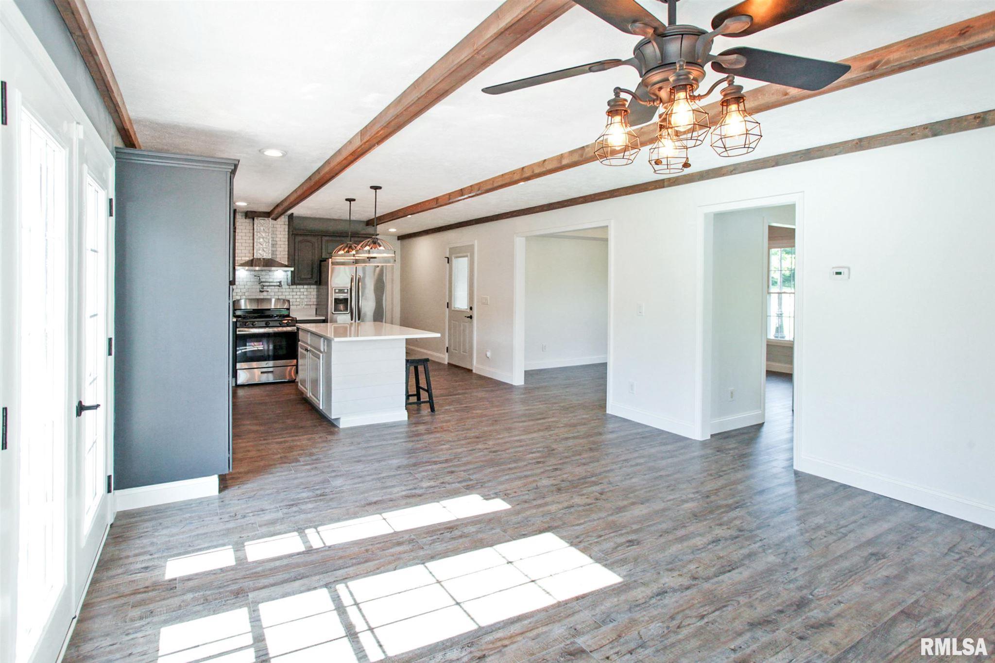 6430 Roberts Road Marion, IL 62959 - Photo 8 of 37 Gallery Image 8