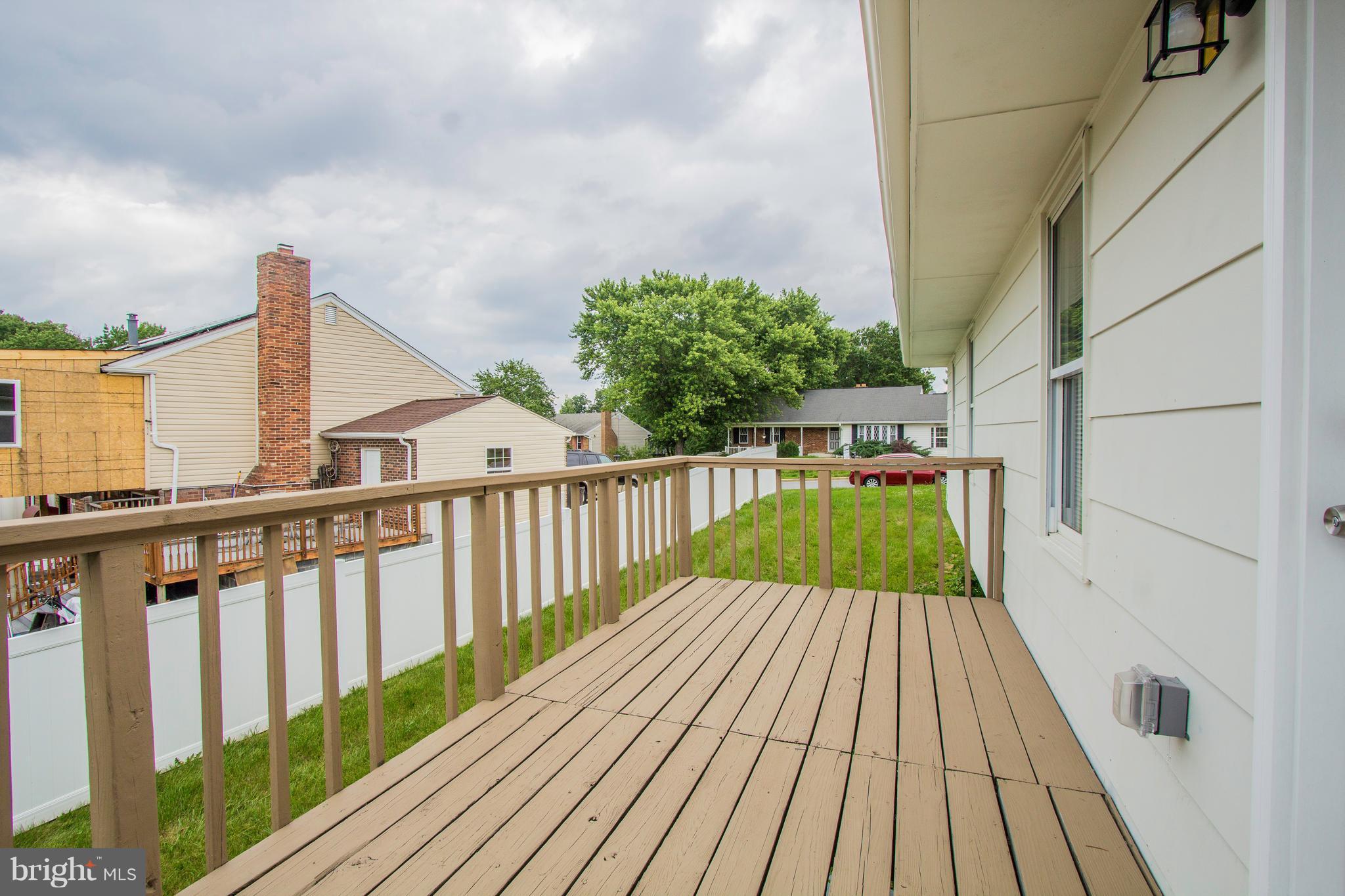 10211 Thrift Road Clinton, MD 20735 - Photo 3 of 15 View