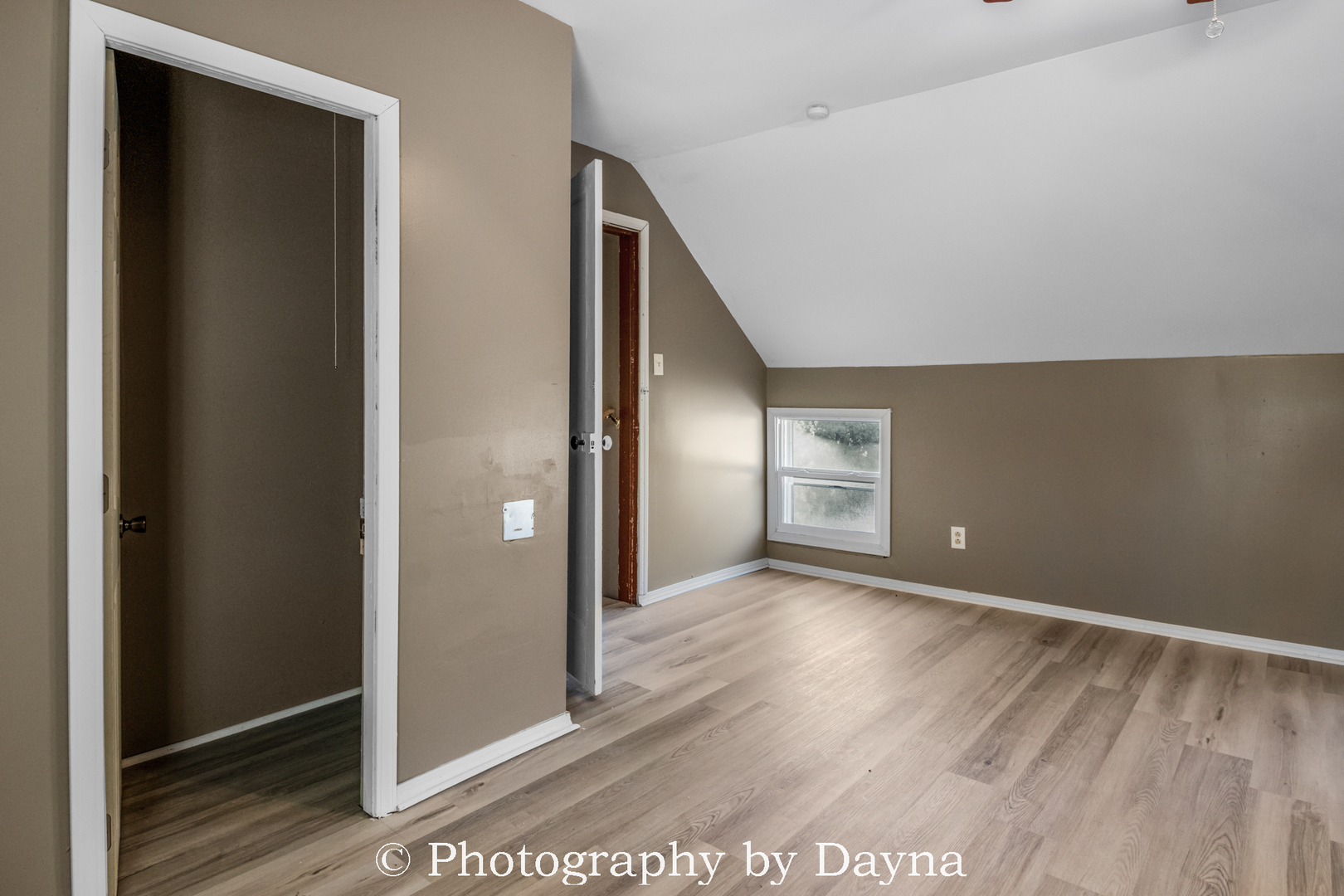 569 South Chestnut Street Chebanse, IL 60922 - Photo 15 of 22 a view of a hallway with wooden floor