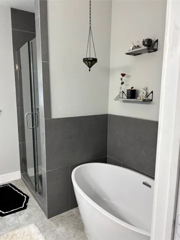 a bathroom with a bathtub