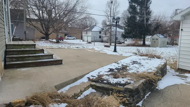 $195,000 | 707 Douglas Avenue, Ashton, IL 61006